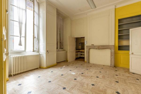 Immeuble Vierzon 20 pièces 288 m2