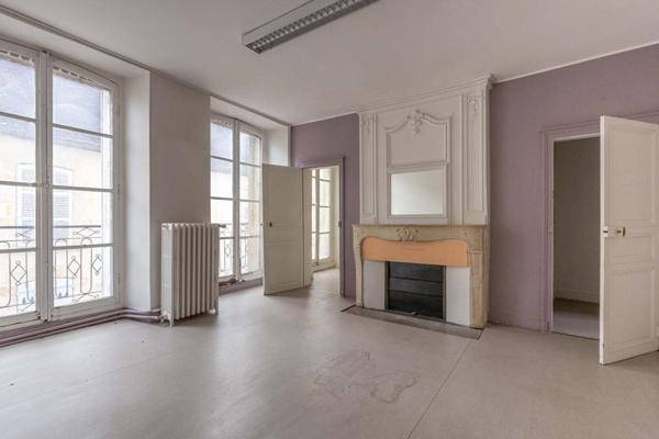 Immeuble Vierzon 20 pièces 288 m2