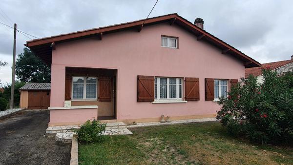 Villa en vente avec 3 chambres à Hagetmau avec SN AGENCE TACHON Villa en vente avec 3 chambres à Hagetmau avec SN AGENCE TACHON