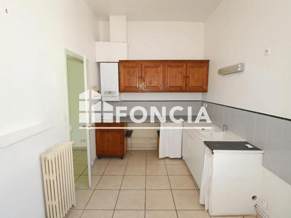 Location Appartement 4 pièces 83.37 m² - 29 RUE TRAJAN Nimes 30900