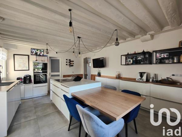 Maison 10 pièces de 290 m² à Linas (91310)