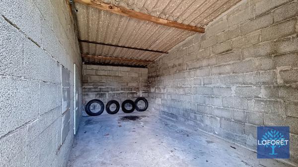 Achat parking / box La Roche-sur-Yon - 13 m² - 16 000 €