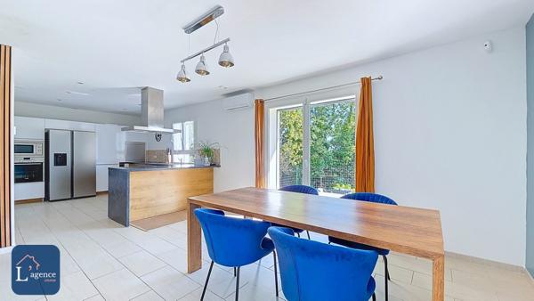 Villa T6 277m² rénovée avec piscine, sous-sol, vue dégagée – Parcelle de 1 180 m² en impasse