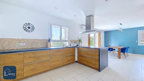 Villa T6 277m² rénovée avec piscine, sous-sol, vue dégagée – Parcelle de 1 180 m² en impasse