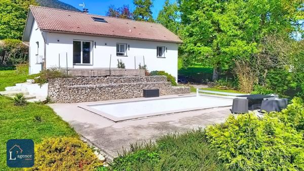 Villa T6 277m² rénovée avec piscine, sous-sol, vue dégagée – Parcelle de 1 180 m² en impasse