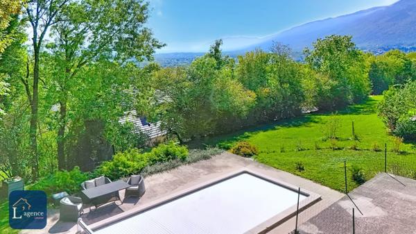 Villa T6 277m² rénovée avec piscine, sous-sol, vue dégagée – Parcelle de 1 180 m² en impasse