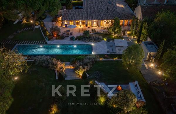 Bordeaux rive droite — Domaine d'exception, 580m² de bâtis, Parc Signature 8850m² & Piscine Bali