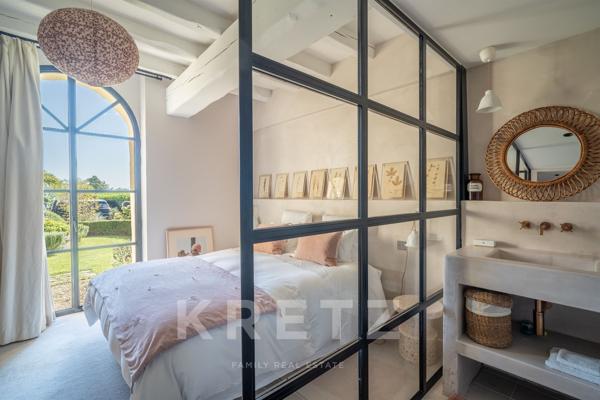 Bordeaux rive droite — Domaine d'exception, 580m² de bâtis, Parc Signature 8850m² & Piscine Bali