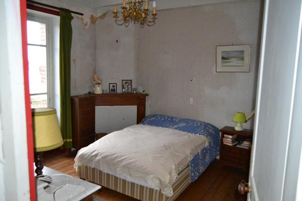 Plougasnou (29630) Plougasnou coeur du bourg, belle maison 1920 sur 1000 m2 de terrain clos.