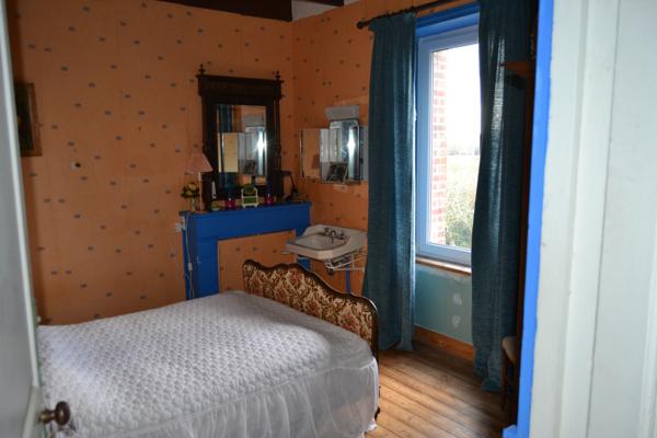 Plougasnou (29630) Plougasnou coeur du bourg, belle maison 1920 sur 1000 m2 de terrain clos.