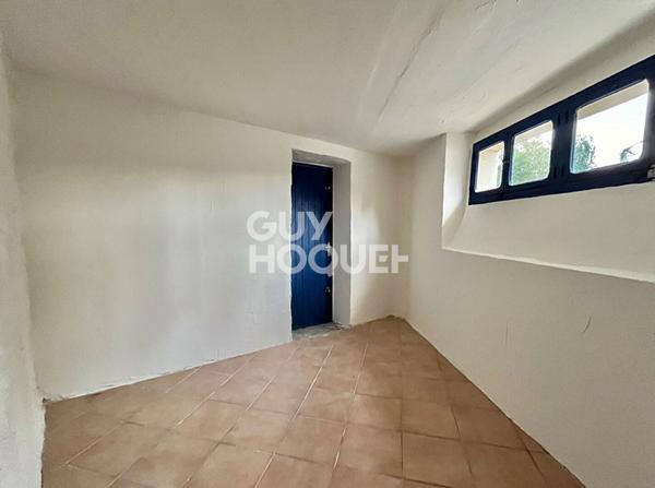 Local commercial de 53 m2 situé au centre ville d'Aire sur l'Adour