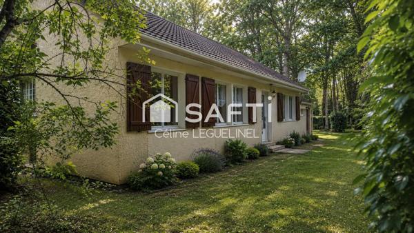 plain-pied au cœur de la nature - 2 200 m² de terrain arboré.