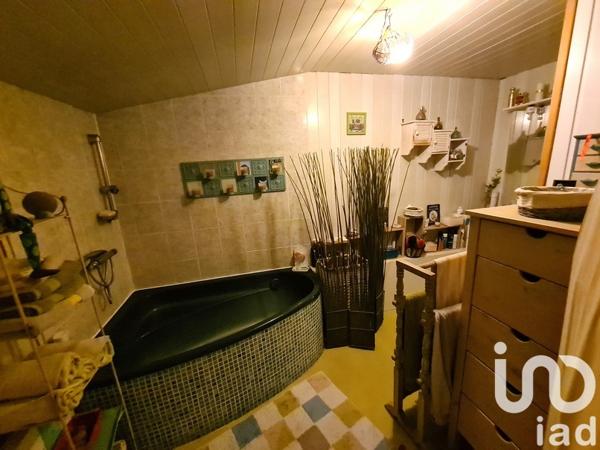 Apartment for sale 5 rooms 131 m² Saint-Jean-d'Angély