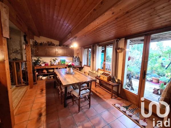 Apartment for sale 5 rooms 131 m² Saint-Jean-d'Angély