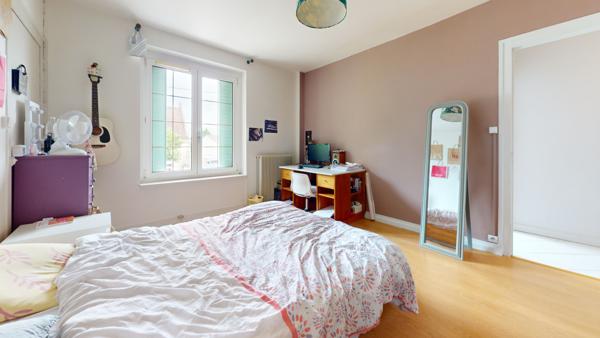 Cinq-Mars-la-Pile (37130) Charmante maison et son gîte