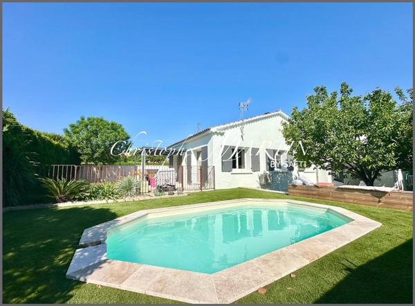 Jolie maison individuelle avec jardin et piscine