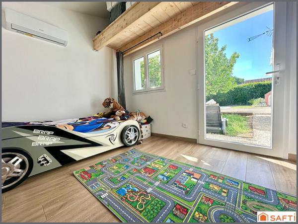Jolie maison individuelle avec jardin et piscine