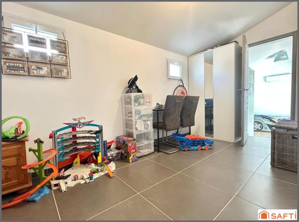 Jolie maison individuelle avec jardin et piscine