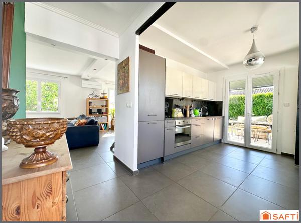 Jolie maison individuelle avec jardin et piscine