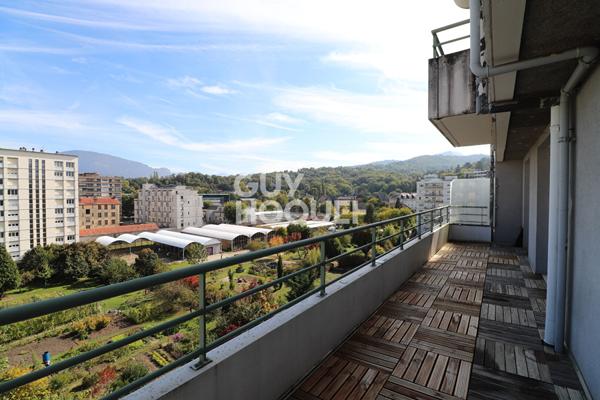 Rue Jules Ferry : T3 duplex en dernier étage + garage