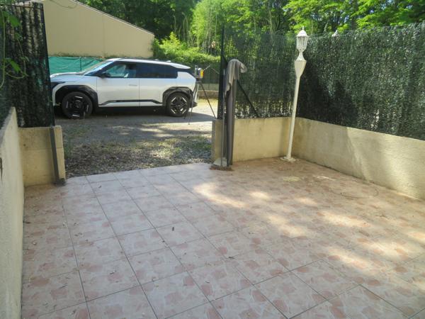 APPARTEMENT T1 DE PLAIN PIED + MEZZANINE + TERRASSE + PARKING à vendre  LE CHAFFAUT SAINT JURSON (04)