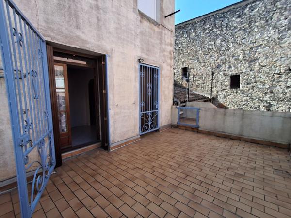 BEDARIEUX appartement spacieux avec terrasse et garage