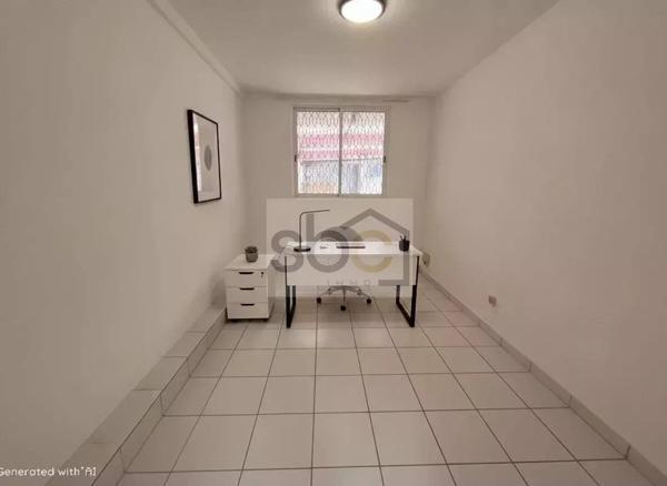 Cayenne centre – Local professionnel climatisé 28 m² – Idéal profession libérale ou bureau