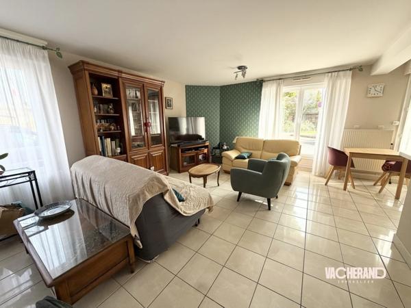 Appartement T3/4 lumineux avec garage attenant