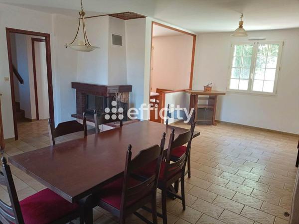 Maison
         4 pièces
        - 90 m² Exclusivité 238 000 € *