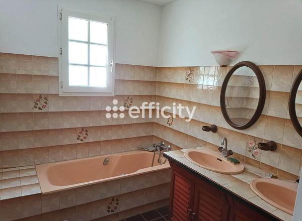 Maison
         4 pièces
        - 90 m² Exclusivité 238 000 € *