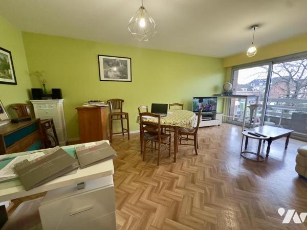 A VENDRE EN CENTRE VILLE : APPART T2 LUMINEUX BALCON AVEC VUE SUR LA SCARPE CAVE GARAGE