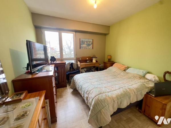 A VENDRE EN CENTRE VILLE : APPART T2 LUMINEUX BALCON AVEC VUE SUR LA SCARPE CAVE GARAGE