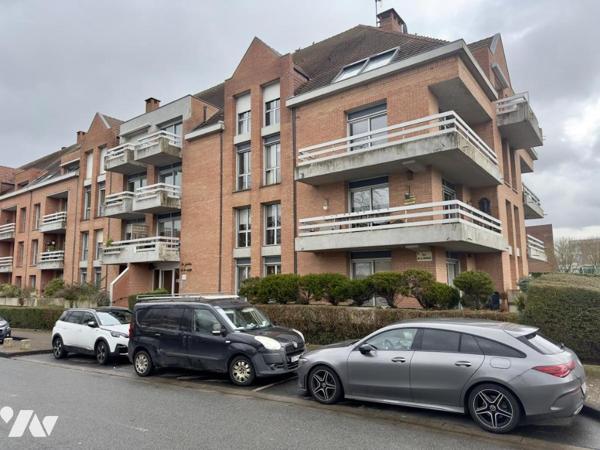 A VENDRE EN CENTRE VILLE : APPART T2 LUMINEUX BALCON AVEC VUE SUR LA SCARPE CAVE GARAGE