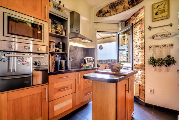 Duplex familial lumineux avec séjour Cathédrale – 102 m² – 4 chambres – Balcon – Box fermé 