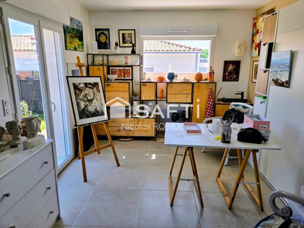 PLAIN PIED IMPECCABLE , DEUX CHAMBRES , GARAGE, JARDIN ET PLUS !