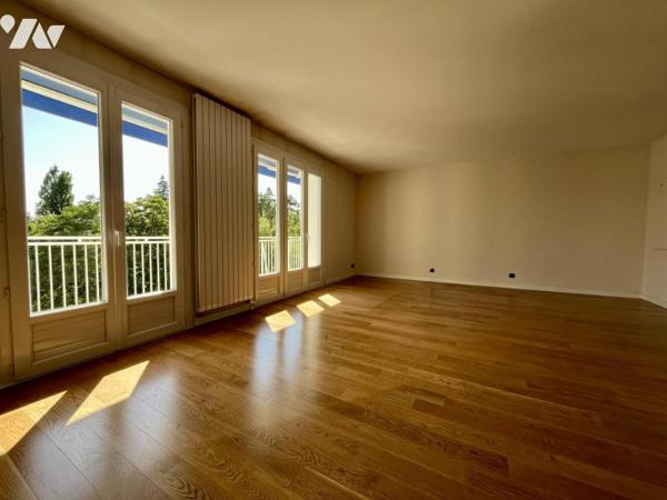 NANTES CAMUS - TRES BEAU T4 AVEC TERRASSE ET VUE DEGAGEE SUR LA CHEZINE