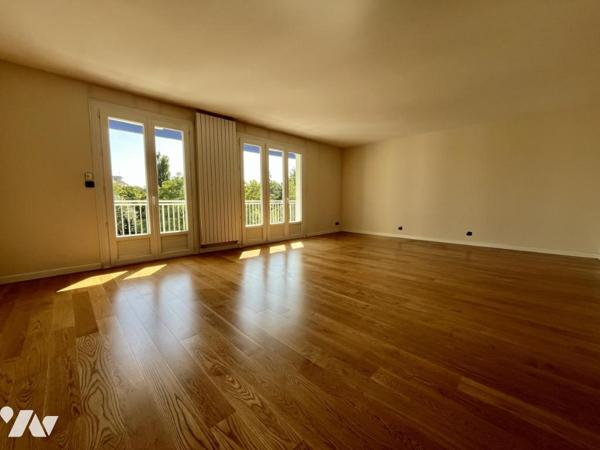 NANTES CAMUS - TRES BEAU T4 AVEC TERRASSE ET VUE DEGAGEE SUR LA CHEZINE