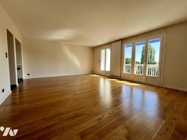 NANTES CAMUS - TRES BEAU T4 AVEC TERRASSE ET VUE DEGAGEE SUR LA CHEZINE