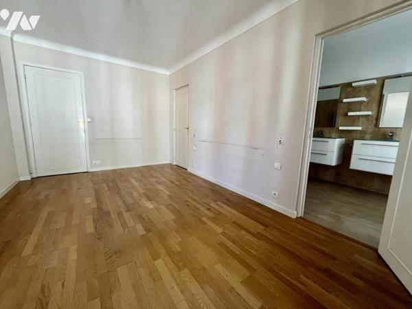 NANTES CAMUS - TRES BEAU T4 AVEC TERRASSE ET VUE DEGAGEE SUR LA CHEZINE