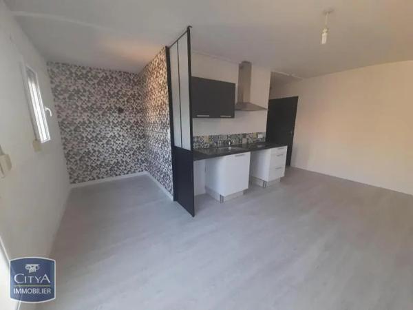 Appartement à louer 1 pièce 27.39m² Cholet (49300)