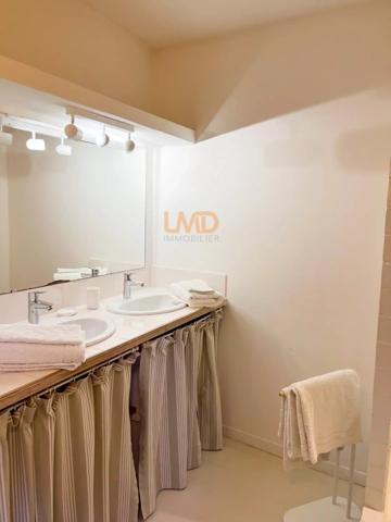 Demeure de charme au coeur de Sommières, Garage, jardinet, terrasse