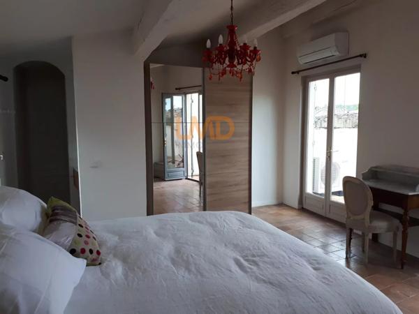 Demeure de charme au coeur de Sommières, Garage, jardinet, terrasse