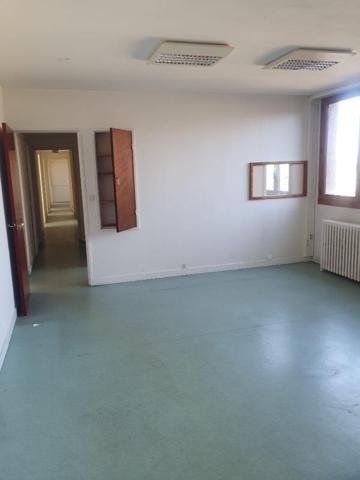 Appartement Poitiers 11 pièce(s) environ 181 m2