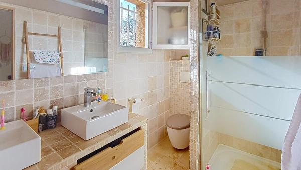 Maison lumineuse avec jardin sur Brignoles