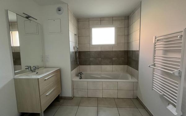 Appartement à vendre    6 pièces • 108,25 m2 Tassin-la-Demi-Lune