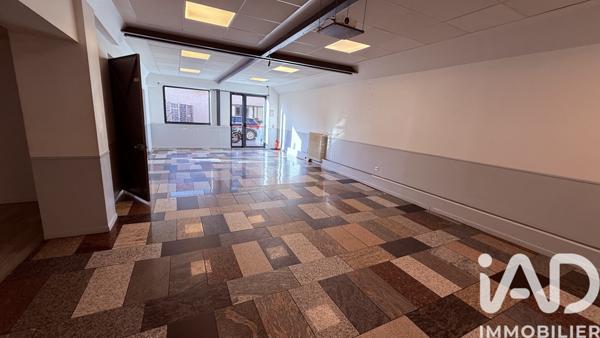 Immeuble à vendre 2 445 m² Garancières