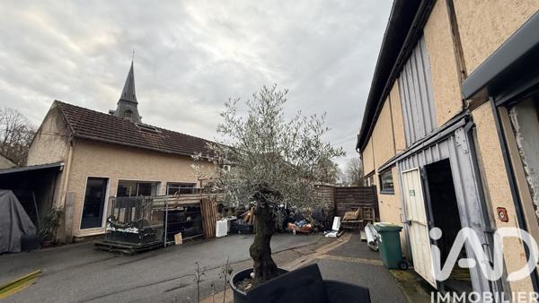 Immeuble à vendre 2 445 m² Garancières