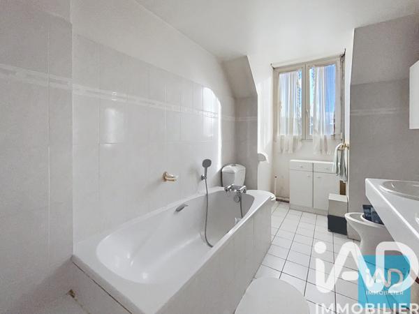 Maison à vendre 8 pièces 211 m² Louveciennes