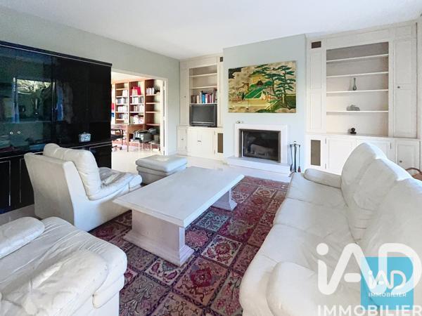 Maison à vendre 8 pièces 211 m² Louveciennes