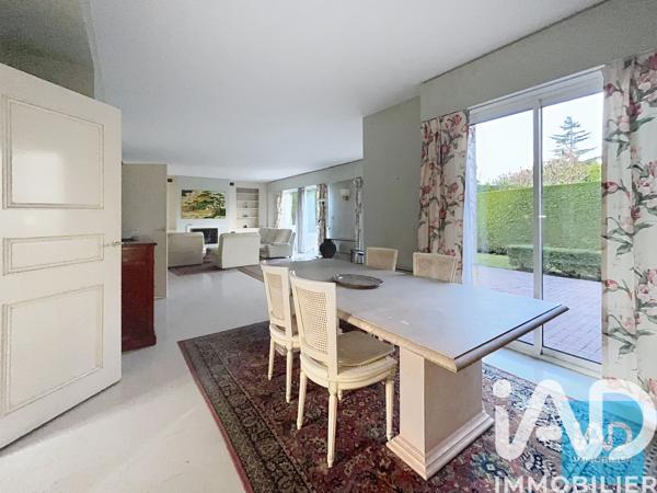 Maison à vendre 8 pièces 211 m² Louveciennes